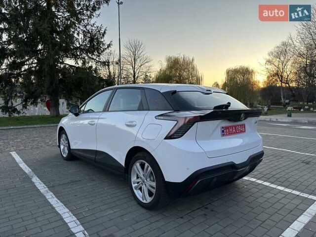 Белый МГ 4, объемом двигателя 0 л и пробегом 15 тыс. км за 16800 $, фото 6 на Automoto.ua