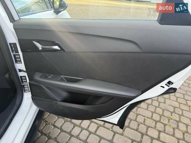 Белый МГ 4, объемом двигателя 0 л и пробегом 10 тыс. км за 17500 $, фото 32 на Automoto.ua