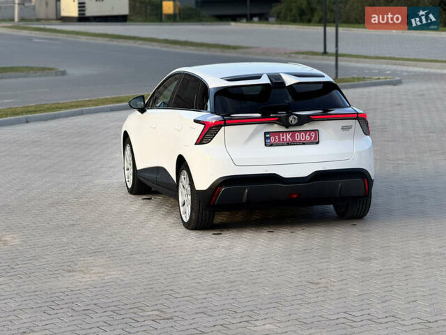 Белый МГ 4, объемом двигателя 0 л и пробегом 30 тыс. км за 18100 $, фото 11 на Automoto.ua