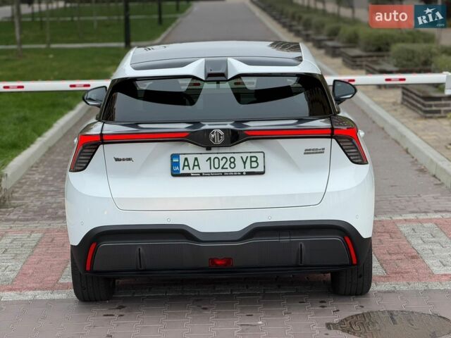 Белый МГ 4, объемом двигателя 0 л и пробегом 35 тыс. км за 18500 $, фото 15 на Automoto.ua