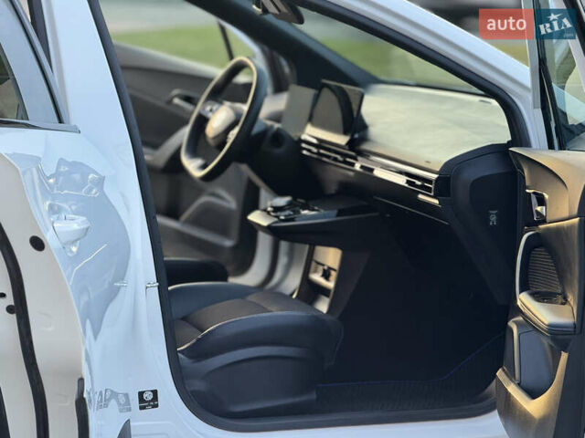 Белый МГ 4, объемом двигателя 0 л и пробегом 30 тыс. км за 18100 $, фото 31 на Automoto.ua