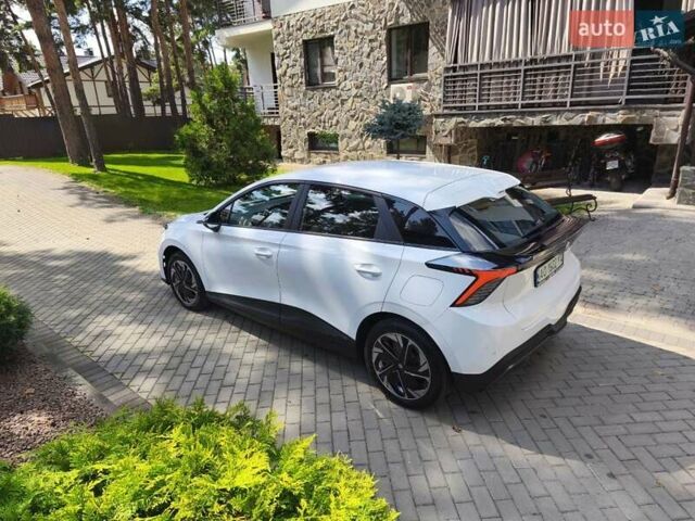 Белый МГ 4, объемом двигателя 0 л и пробегом 15 тыс. км за 17500 $, фото 6 на Automoto.ua
