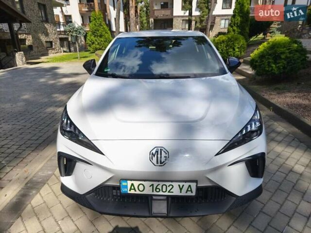 Белый МГ 4, объемом двигателя 0 л и пробегом 15 тыс. км за 17500 $, фото 1 на Automoto.ua