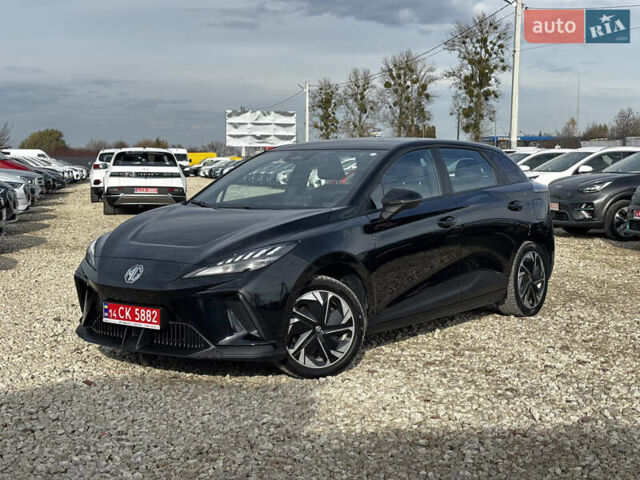 Черный МГ 4, объемом двигателя 0 л и пробегом 46 тыс. км за 15700 $, фото 4 на Automoto.ua