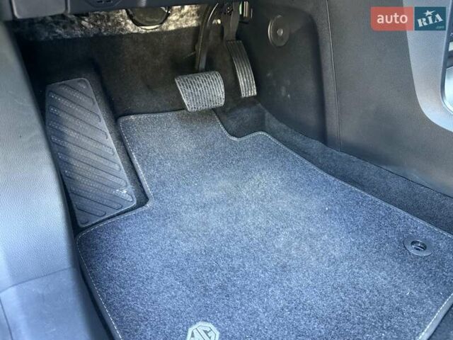 Черный МГ 4, объемом двигателя 0 л и пробегом 17 тыс. км за 16500 $, фото 25 на Automoto.ua