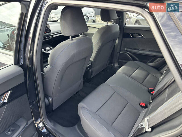 Черный МГ 4, объемом двигателя 0 л и пробегом 46 тыс. км за 15700 $, фото 31 на Automoto.ua