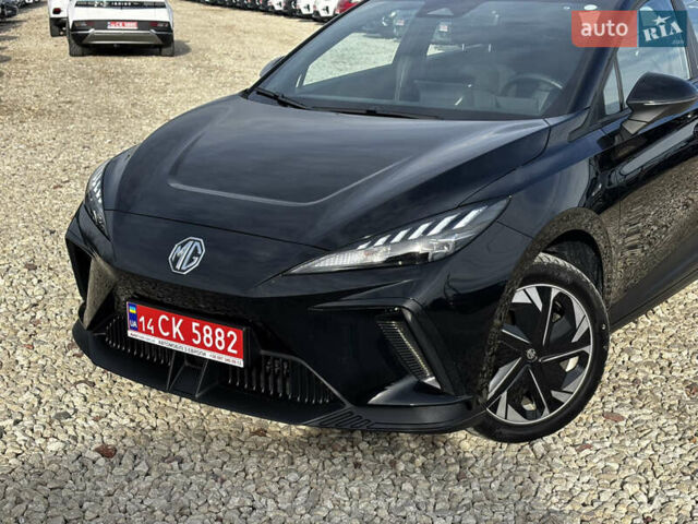 Черный МГ 4, объемом двигателя 0 л и пробегом 46 тыс. км за 15700 $, фото 6 на Automoto.ua
