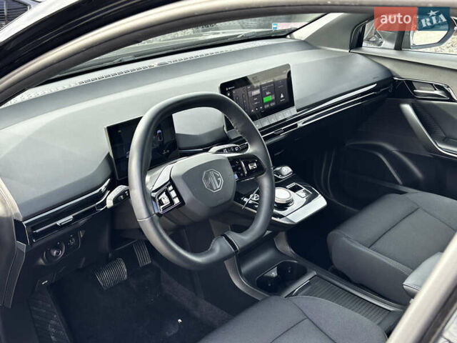 Черный МГ 4, объемом двигателя 0 л и пробегом 46 тыс. км за 15700 $, фото 19 на Automoto.ua