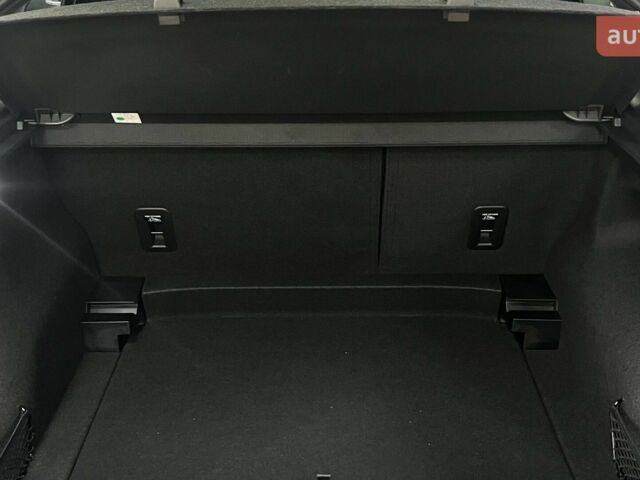 МГ 4, объемом двигателя 0 л и пробегом 0 тыс. км за 24179 $, фото 14 на Automoto.ua