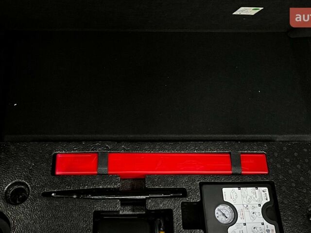 МГ 4, объемом двигателя 0 л и пробегом 0 тыс. км за 24179 $, фото 15 на Automoto.ua