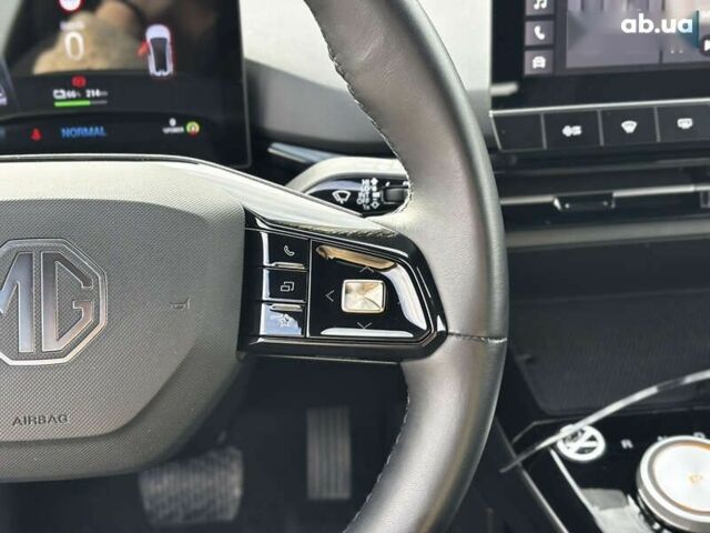 МГ 4, объемом двигателя 0 л и пробегом 46 тыс. км за 15700 $, фото 24 на Automoto.ua