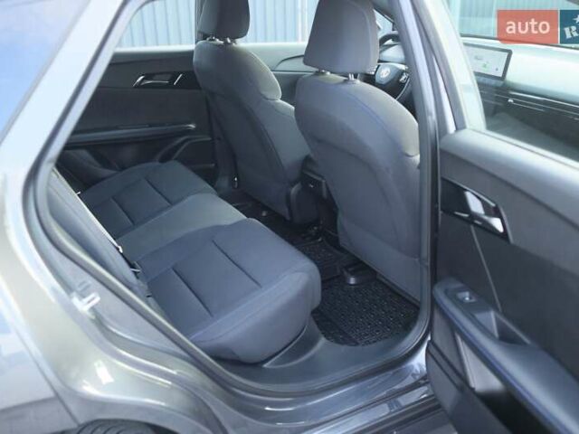 Сірий МГ 4, об'ємом двигуна 0 л та пробігом 14 тис. км за 17300 $, фото 17 на Automoto.ua