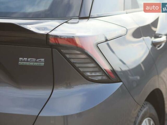 Сірий МГ 4, об'ємом двигуна 0 л та пробігом 14 тис. км за 17300 $, фото 24 на Automoto.ua