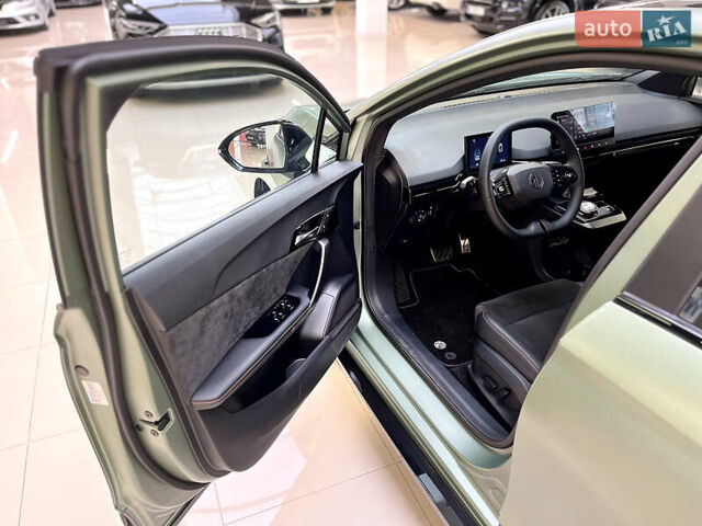 Зеленый МГ 4, объемом двигателя 0 л и пробегом 1 тыс. км за 33151 $, фото 5 на Automoto.ua