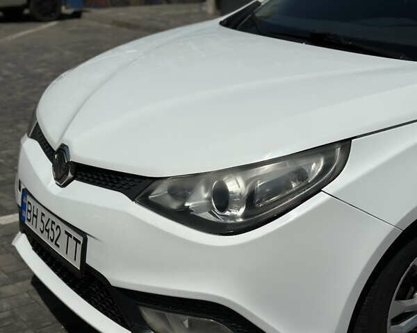 Белый МГ 5, объемом двигателя 1.5 л и пробегом 138 тыс. км за 5000 $, фото 6 на Automoto.ua