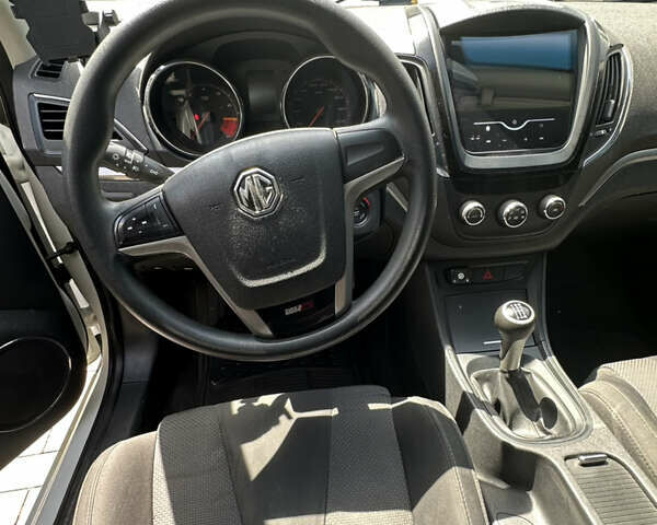 Белый МГ 5, объемом двигателя 1.5 л и пробегом 138 тыс. км за 5000 $, фото 28 на Automoto.ua