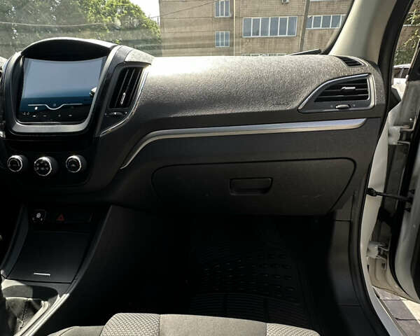 Белый МГ 5, объемом двигателя 1.5 л и пробегом 138 тыс. км за 5000 $, фото 24 на Automoto.ua