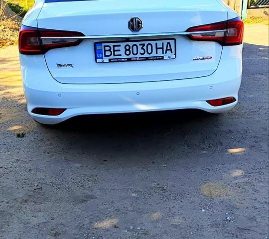 Белый МГ 5, объемом двигателя 1.5 л и пробегом 35 тыс. км за 14500 $, фото 2 на Automoto.ua
