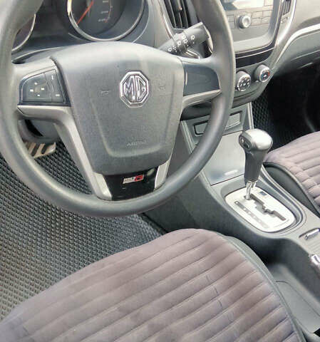 Фіолетовий МГ 5, об'ємом двигуна 1.5 л та пробігом 153 тис. км за 6000 $, фото 12 на Automoto.ua