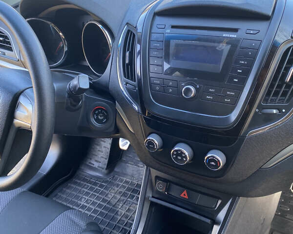 Фіолетовий МГ 5, об'ємом двигуна 1.5 л та пробігом 158 тис. км за 5300 $, фото 16 на Automoto.ua