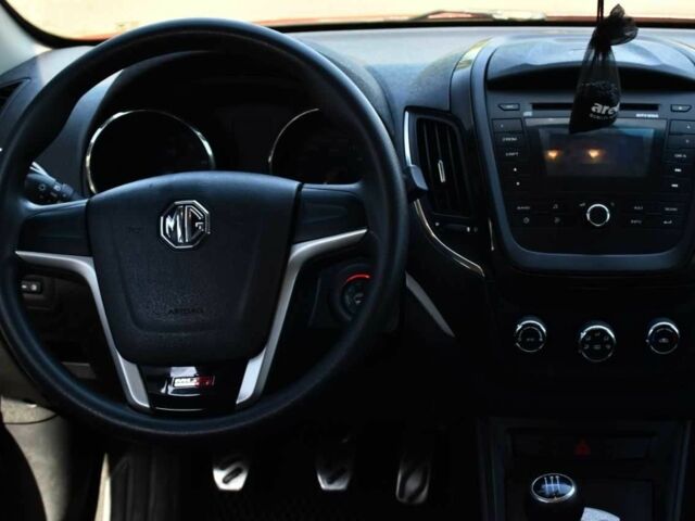 Красный МГ 5, объемом двигателя 1.5 л и пробегом 85 тыс. км за 5999 $, фото 11 на Automoto.ua