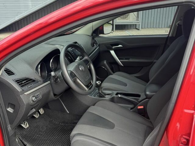 Красный МГ 5, объемом двигателя 1.5 л и пробегом 85 тыс. км за 5350 $, фото 5 на Automoto.ua