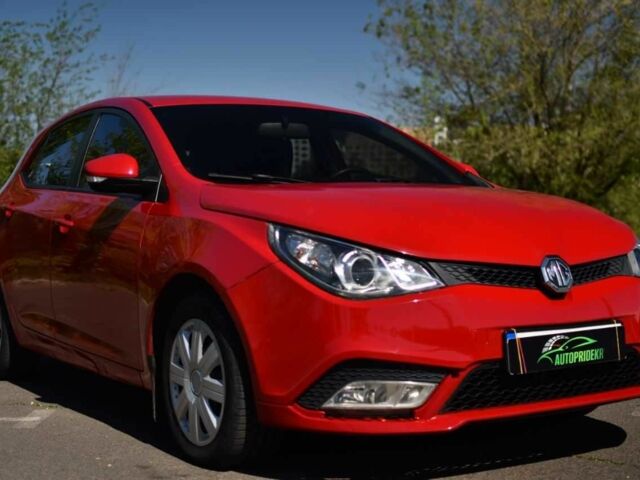 Красный МГ 5, объемом двигателя 1.5 л и пробегом 85 тыс. км за 5999 $, фото 1 на Automoto.ua