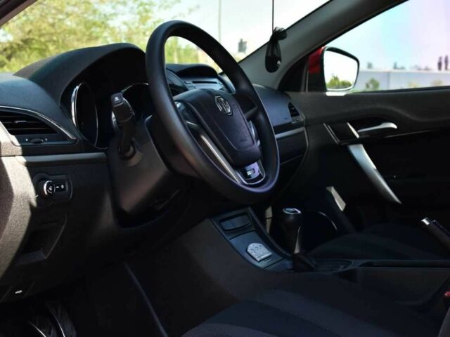 Красный МГ 5, объемом двигателя 1.5 л и пробегом 85 тыс. км за 5999 $, фото 7 на Automoto.ua