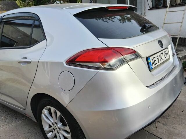 Серый МГ 5, объемом двигателя 1.6 л и пробегом 137 тыс. км за 5370 $, фото 3 на Automoto.ua