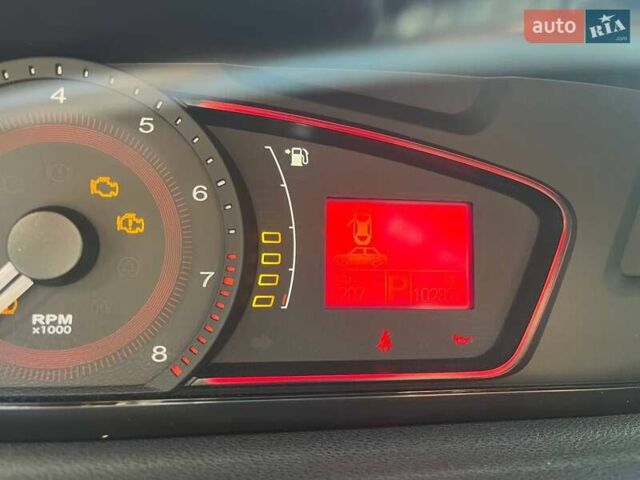 Красный МГ 550, объемом двигателя 1.8 л и пробегом 102 тыс. км за 8000 $, фото 11 на Automoto.ua