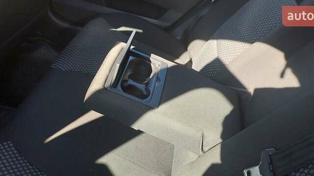 МГ 550, об'ємом двигуна 1.8 л та пробігом 147 тис. км за 6000 $, фото 8 на Automoto.ua