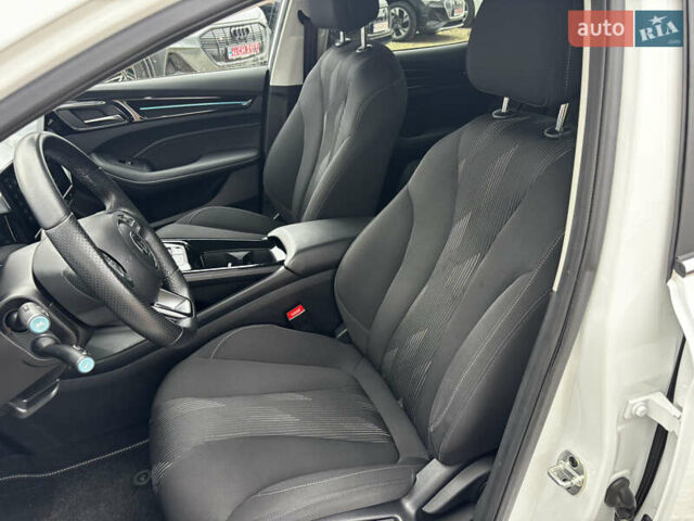 Білий МГ 5 EV, об'ємом двигуна 0 л та пробігом 29 тис. км за 15900 $, фото 21 на Automoto.ua