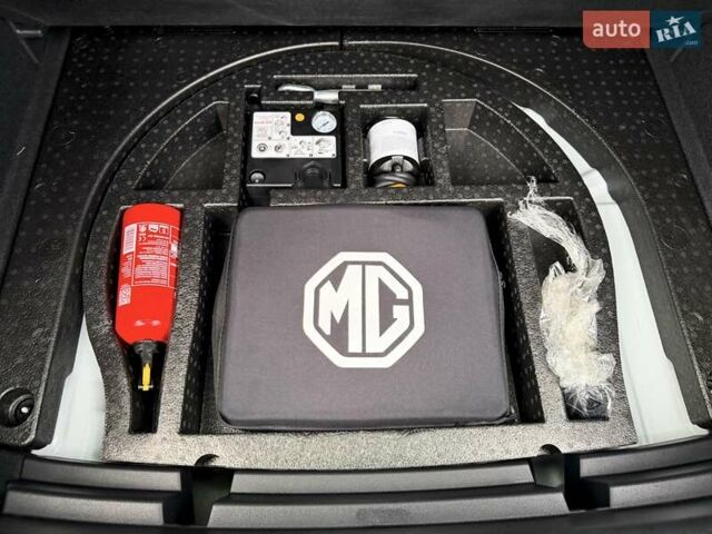 Белый МГ 5 EV, объемом двигателя 0 л и пробегом 23 тыс. км за 17800 $, фото 21 на Automoto.ua