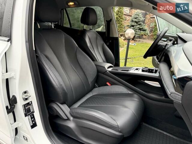 Белый МГ 5 EV, объемом двигателя 0 л и пробегом 23 тыс. км за 17800 $, фото 43 на Automoto.ua