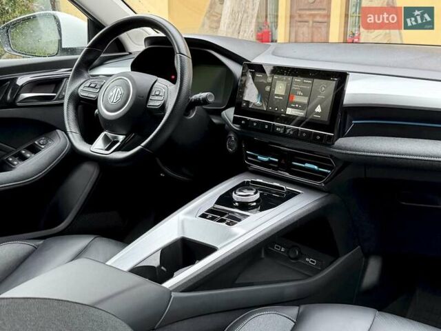 Белый МГ 5 EV, объемом двигателя 0 л и пробегом 23 тыс. км за 17800 $, фото 36 на Automoto.ua