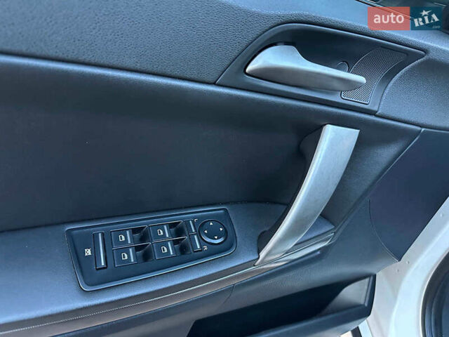 Білий МГ 6, об'ємом двигуна 1.8 л та пробігом 137 тис. км за 6490 $, фото 27 на Automoto.ua