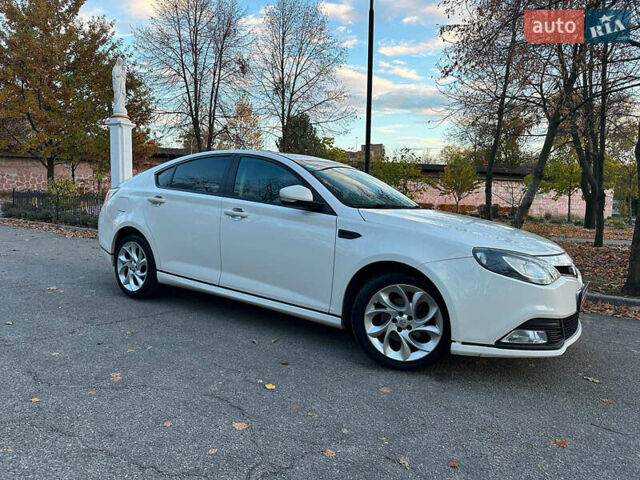 Білий МГ 6, об'ємом двигуна 1.8 л та пробігом 137 тис. км за 6490 $, фото 3 на Automoto.ua