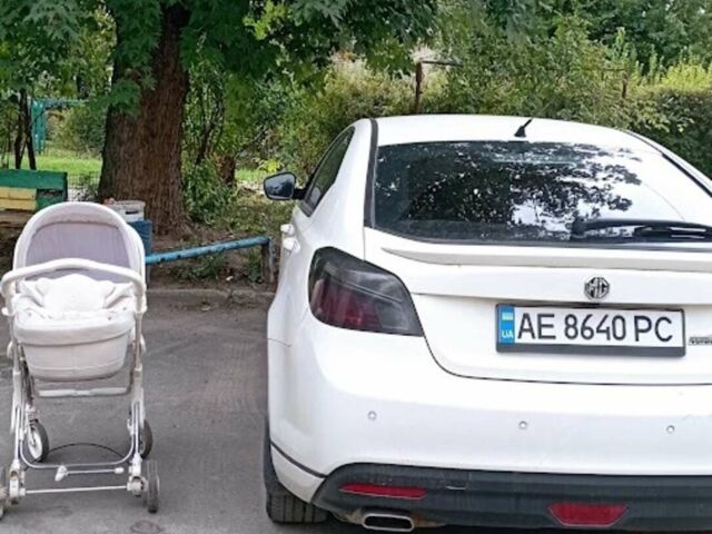 Белый МГ 6, объемом двигателя 1.8 л и пробегом 130 тыс. км за 6800 $, фото 2 на Automoto.ua