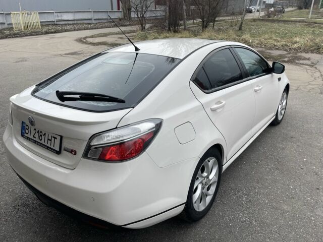 Белый МГ 6, объемом двигателя 1.8 л и пробегом 200 тыс. км за 7000 $, фото 4 на Automoto.ua