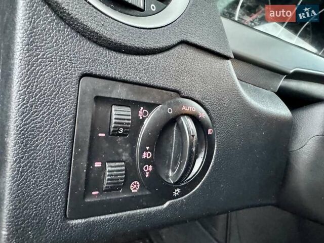 Черный МГ 6, объемом двигателя 1.8 л и пробегом 127 тыс. км за 5999 $, фото 14 на Automoto.ua