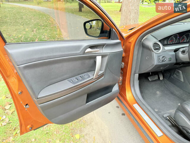 Помаранчевий МГ 6, об'ємом двигуна 1.8 л та пробігом 158 тис. км за 5850 $, фото 15 на Automoto.ua