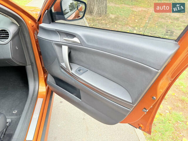 Помаранчевий МГ 6, об'ємом двигуна 1.8 л та пробігом 158 тис. км за 5850 $, фото 6 на Automoto.ua