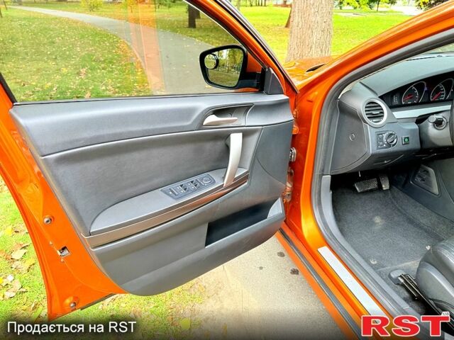 Оранжевый МГ 6, объемом двигателя 1.8 л и пробегом 157 тыс. км за 6800 $, фото 8 на Automoto.ua
