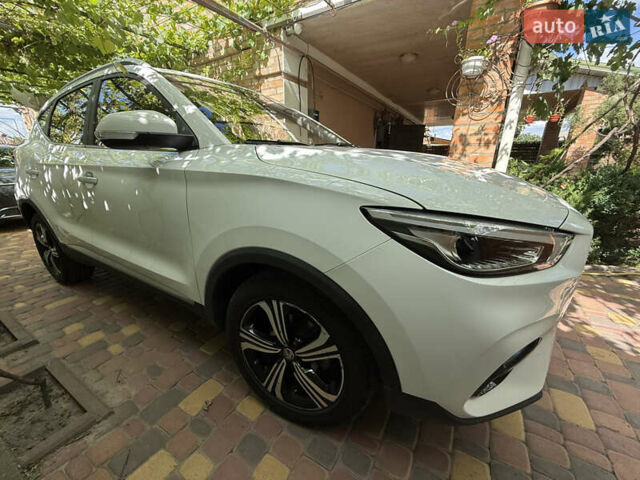 Белый МГ ЗС, объемом двигателя 1.5 л и пробегом 24 тыс. км за 15800 $, фото 3 на Automoto.ua