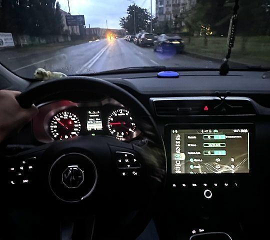 МГ ЗС, об'ємом двигуна 1.5 л та пробігом 12 тис. км за 17200 $, фото 8 на Automoto.ua