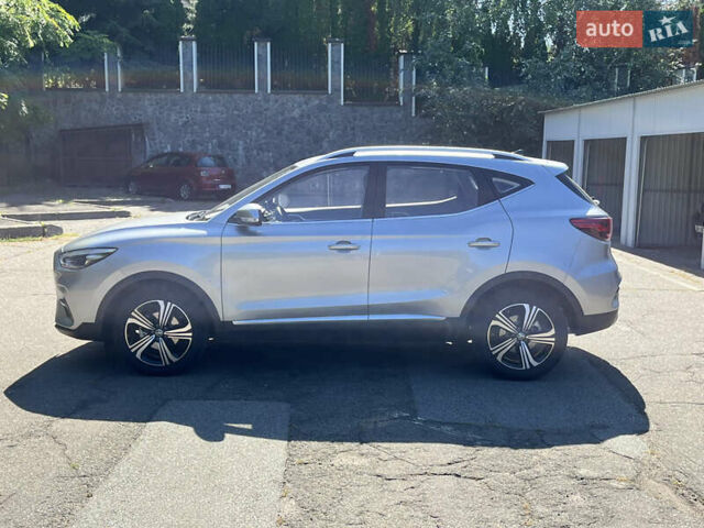 Серый МГ ЗС, объемом двигателя 1.5 л и пробегом 2 тыс. км за 17300 $, фото 6 на Automoto.ua