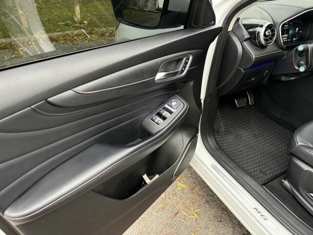 Білий МГ Інша, об'ємом двигуна 1.5 л та пробігом 41 тис. км за 23950 $, фото 17 на Automoto.ua