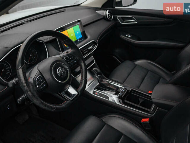 Белый МГ HS, объемом двигателя 1.49 л и пробегом 37 тыс. км за 17909 $, фото 14 на Automoto.ua