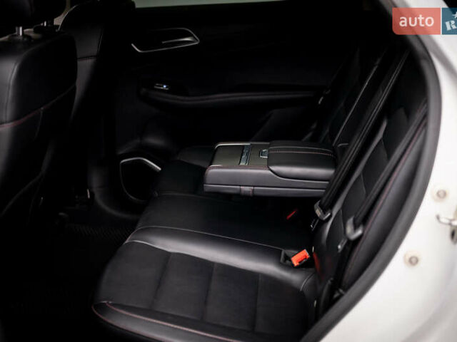 Белый МГ HS, объемом двигателя 1.49 л и пробегом 41 тыс. км за 17360 $, фото 5 на Automoto.ua