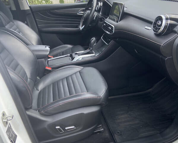 Белый МГ HS, объемом двигателя 2 л и пробегом 30 тыс. км за 19400 $, фото 10 на Automoto.ua